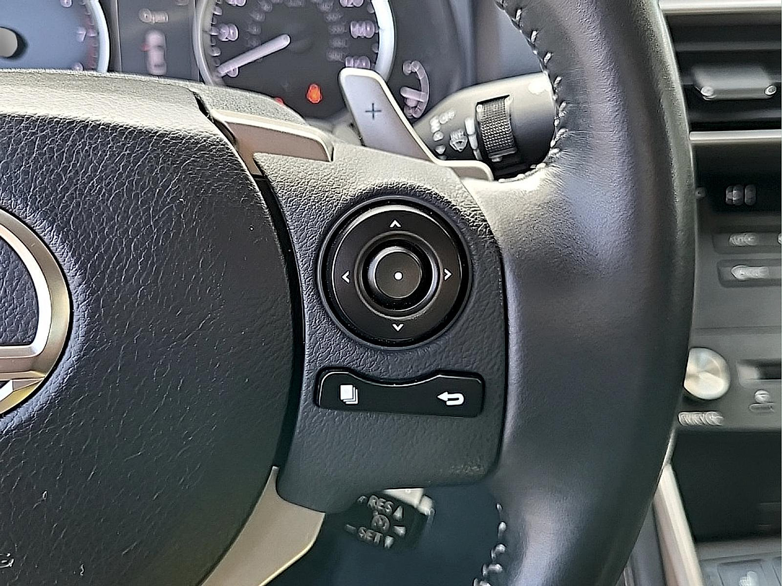 Used 2015 Lexus IS 250 AWD w/ Navigation System Package image 19