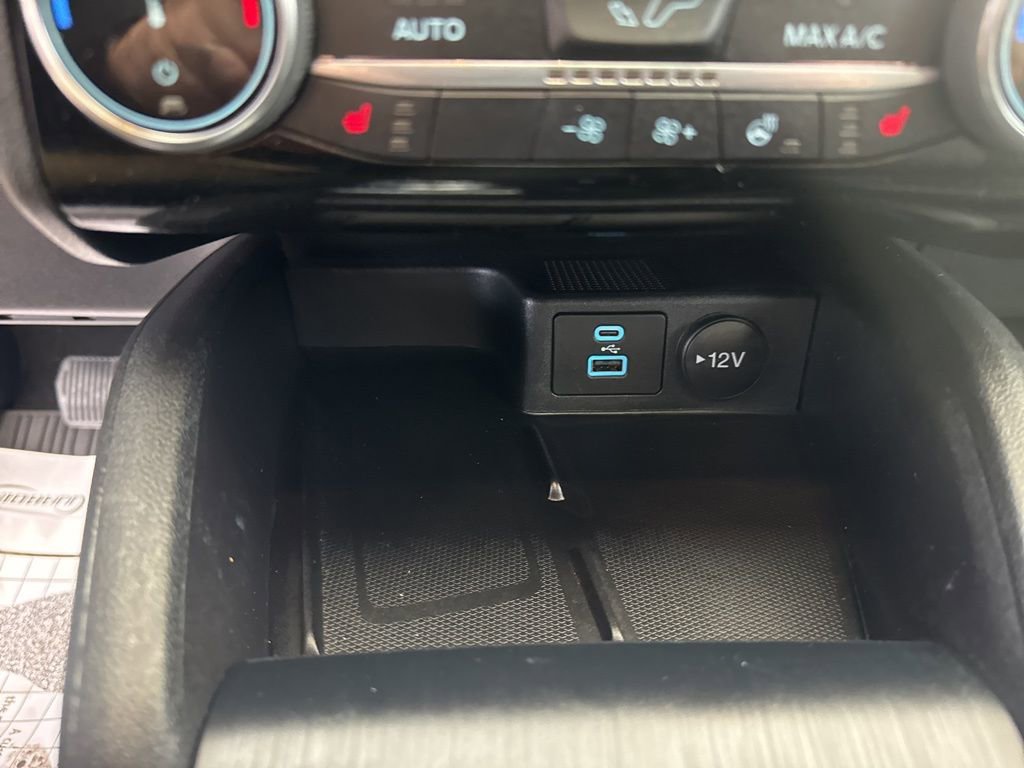 Certified 2022 Ford Escape SEL w/ Technology Package image 27