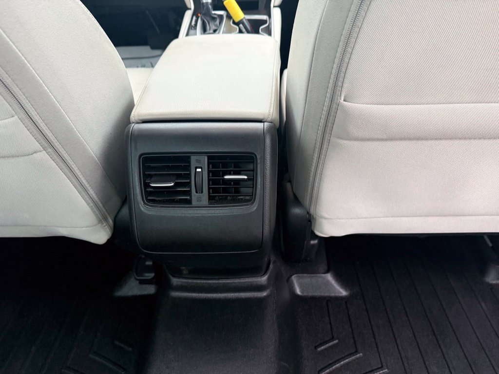 Used 2018 Honda Accord EX image 16