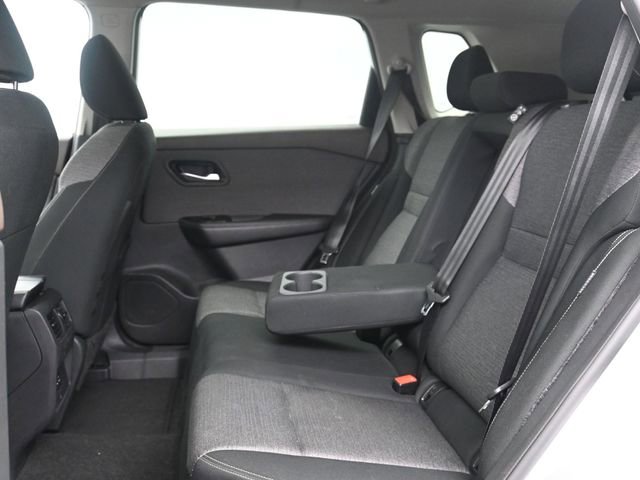 Used 2023 Nissan Rogue SV image 21