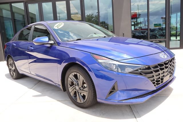 Used 2022 Hyundai Elantra SEL w/ Convenience Package FWD image 1