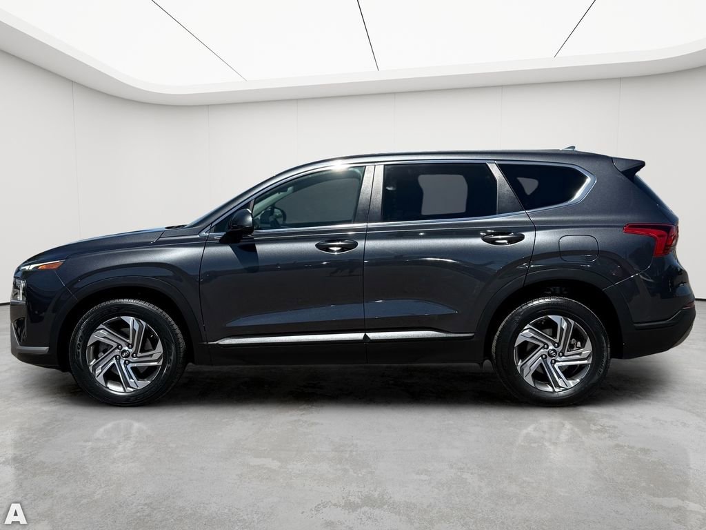 Used 2023 Hyundai Santa Fe SE FWD image 3