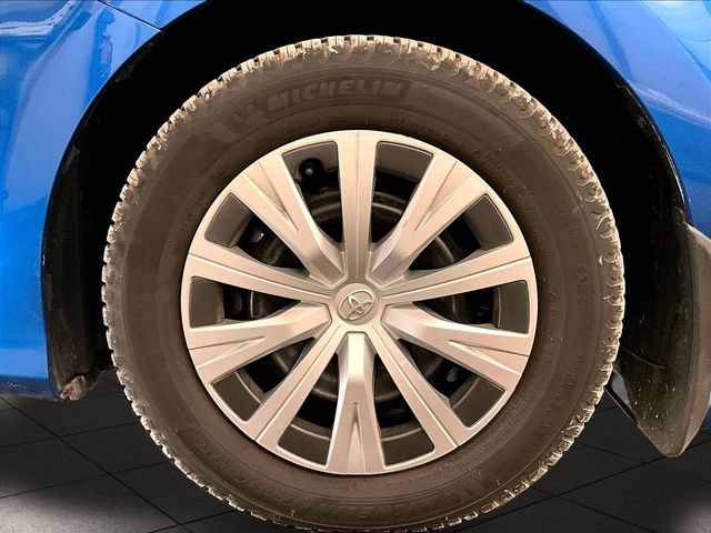 Used 2020 Toyota Camry LE FWD image 8