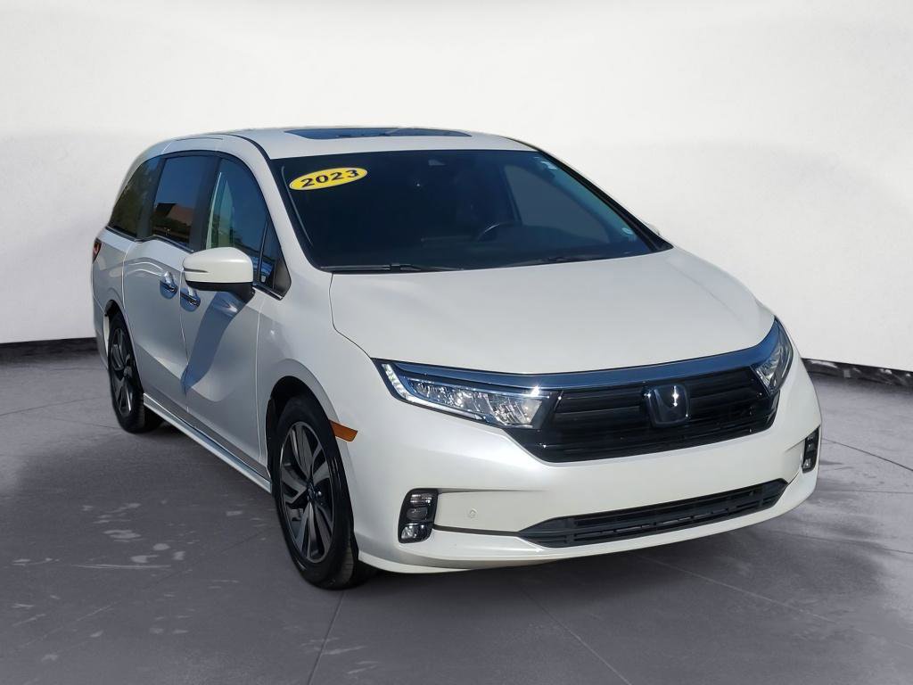 Used 2023 Honda Odyssey Touring image 2