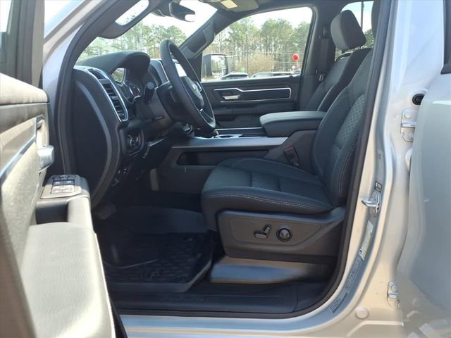 New 2026 RAM 1500 4x4 Crew Cab image 13