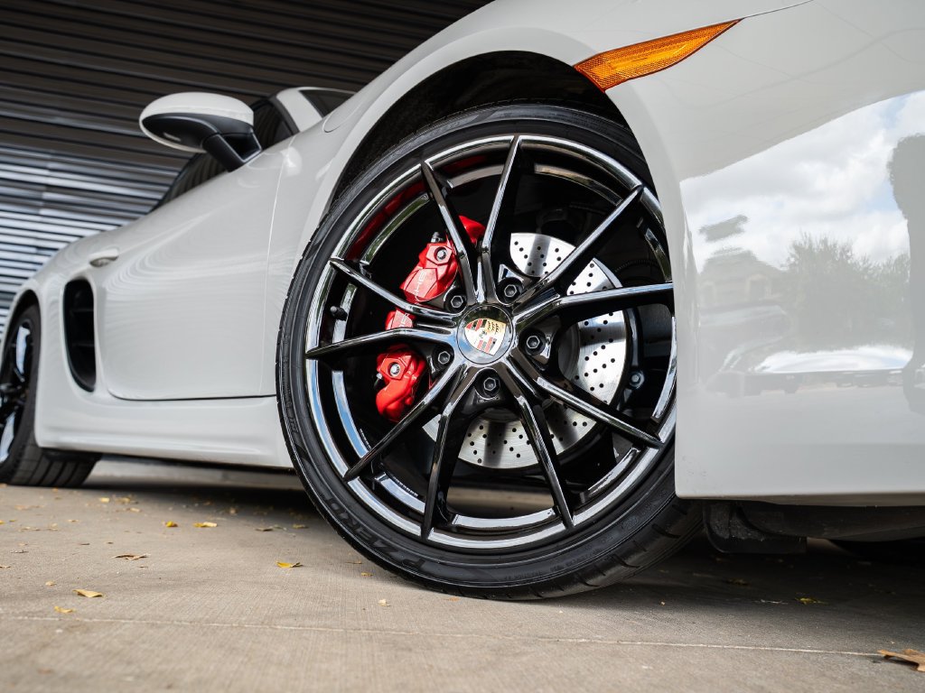Certified 2025 Porsche 718 Boxster S RWD image 12