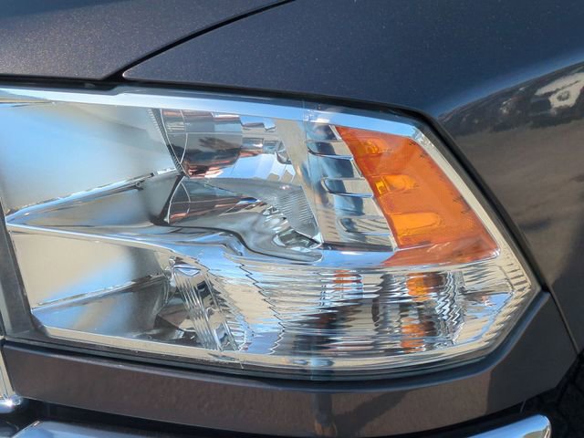 Used 2018 RAM 2500 Tradesman w/ Chrome Appearance Group image 9