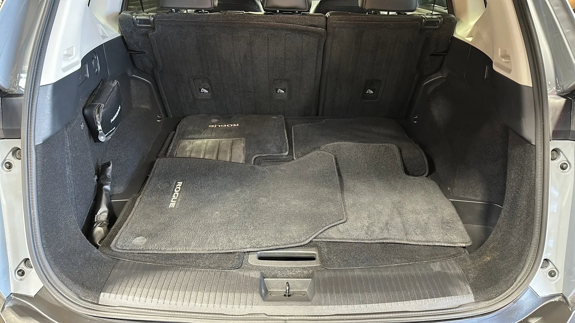 Used 2021 Nissan Rogue SL w/ Premium Package image 13