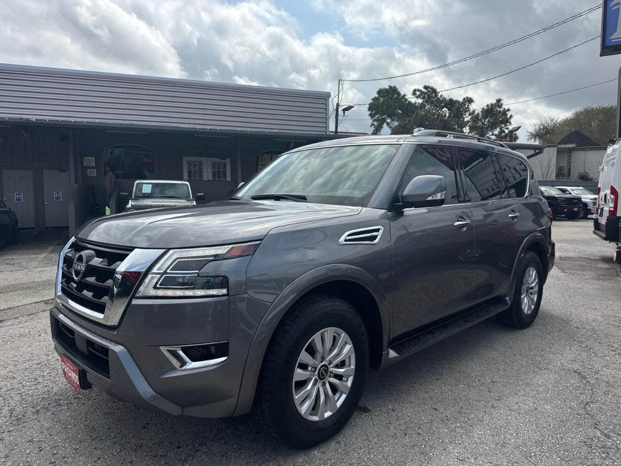 Used 2023 Nissan Armada SV w/ Cargo Package RWD image 2