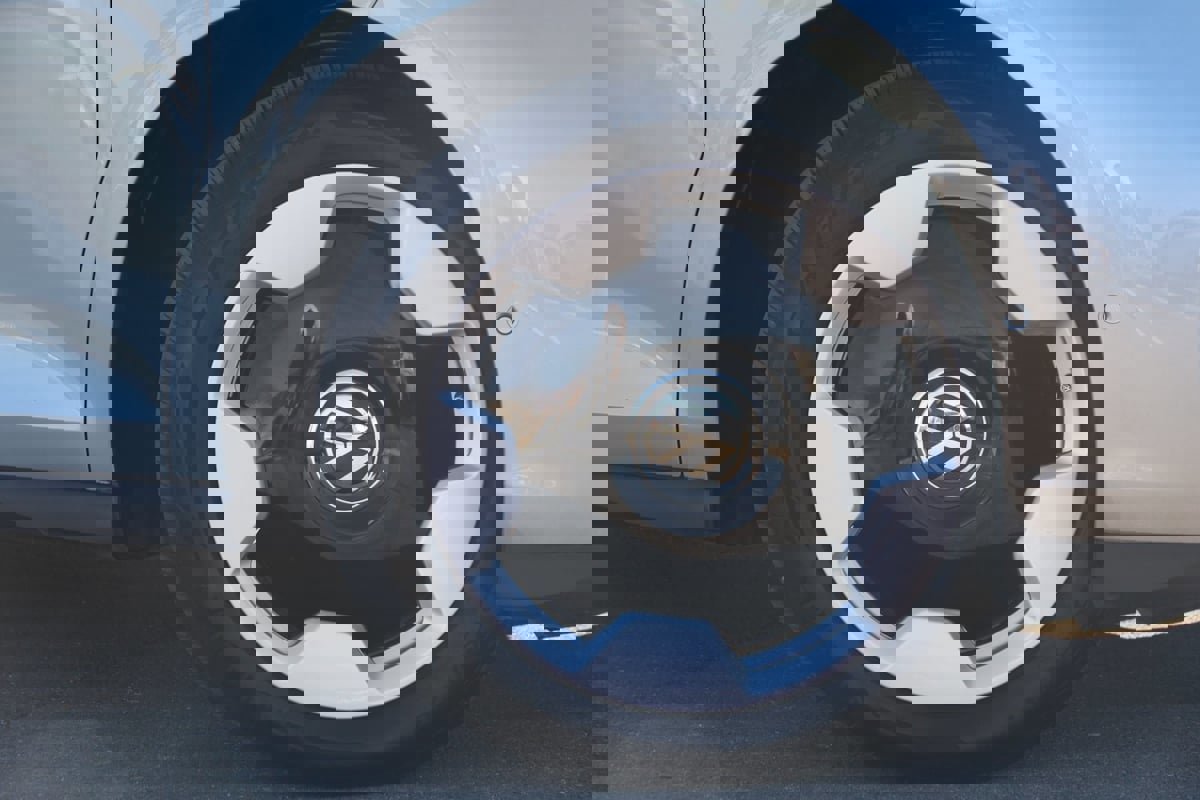 Used 2025 Volkswagen ID. Buzz Pro S image 19