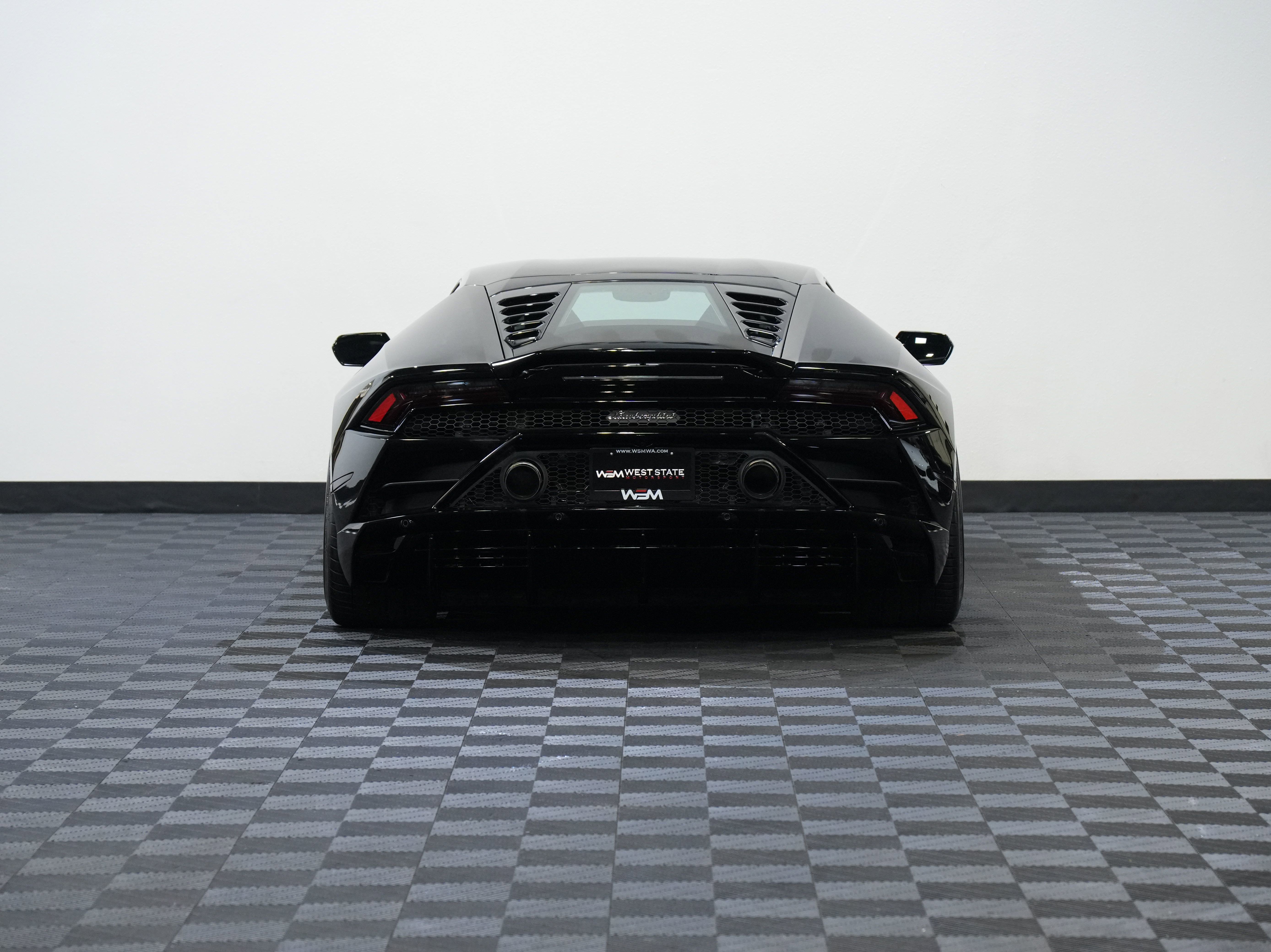 Used 2021 Lamborghini Huracan EVO image 7