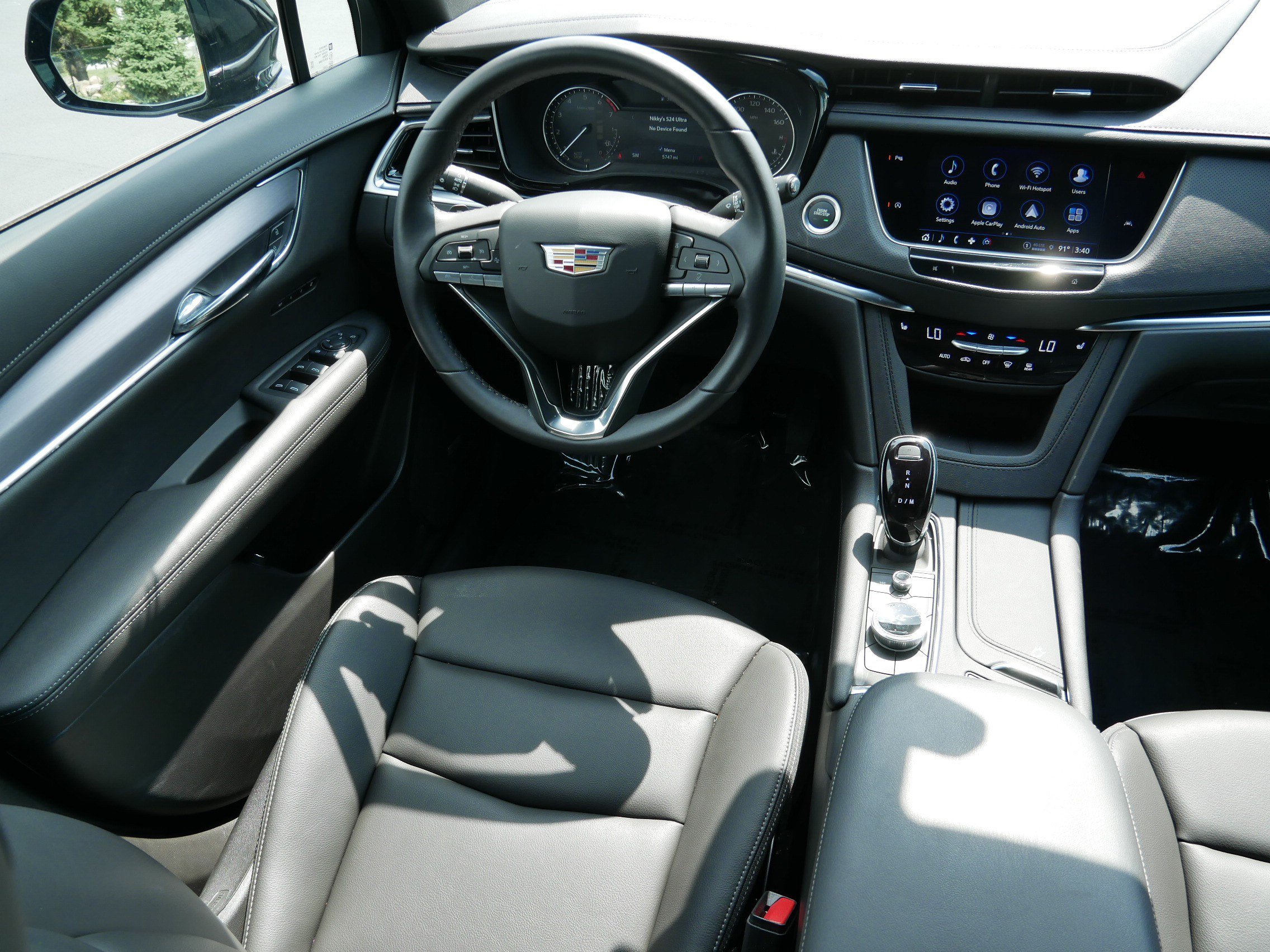 Used 2025 Cadillac XT6 Luxury FWD image 9