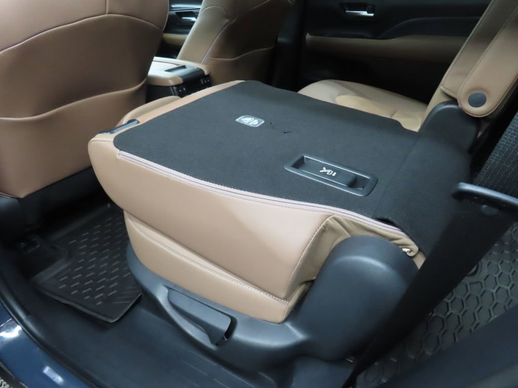Used 2025 Toyota Grand Highlander AWD Hybrid image 65