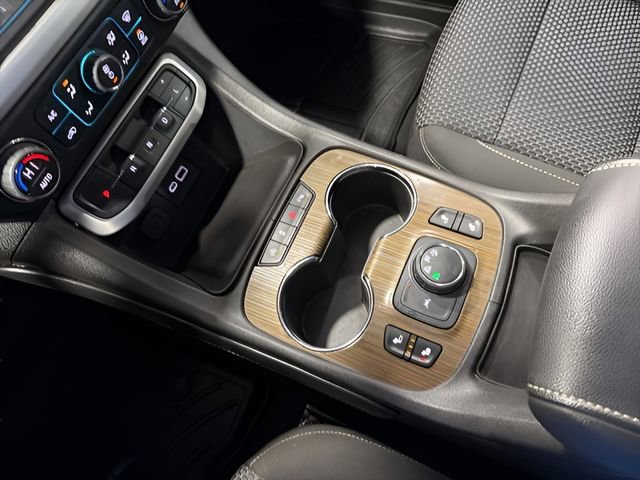 Used 2023 GMC Acadia SLE w/ Driver Convenience Package image 24