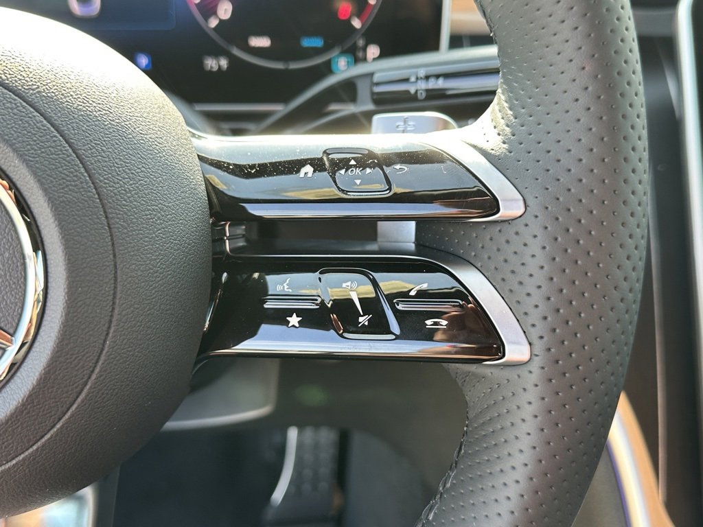 Used 2024 Mercedes-Benz CLE 300 4MATIC Cabriolet image 22