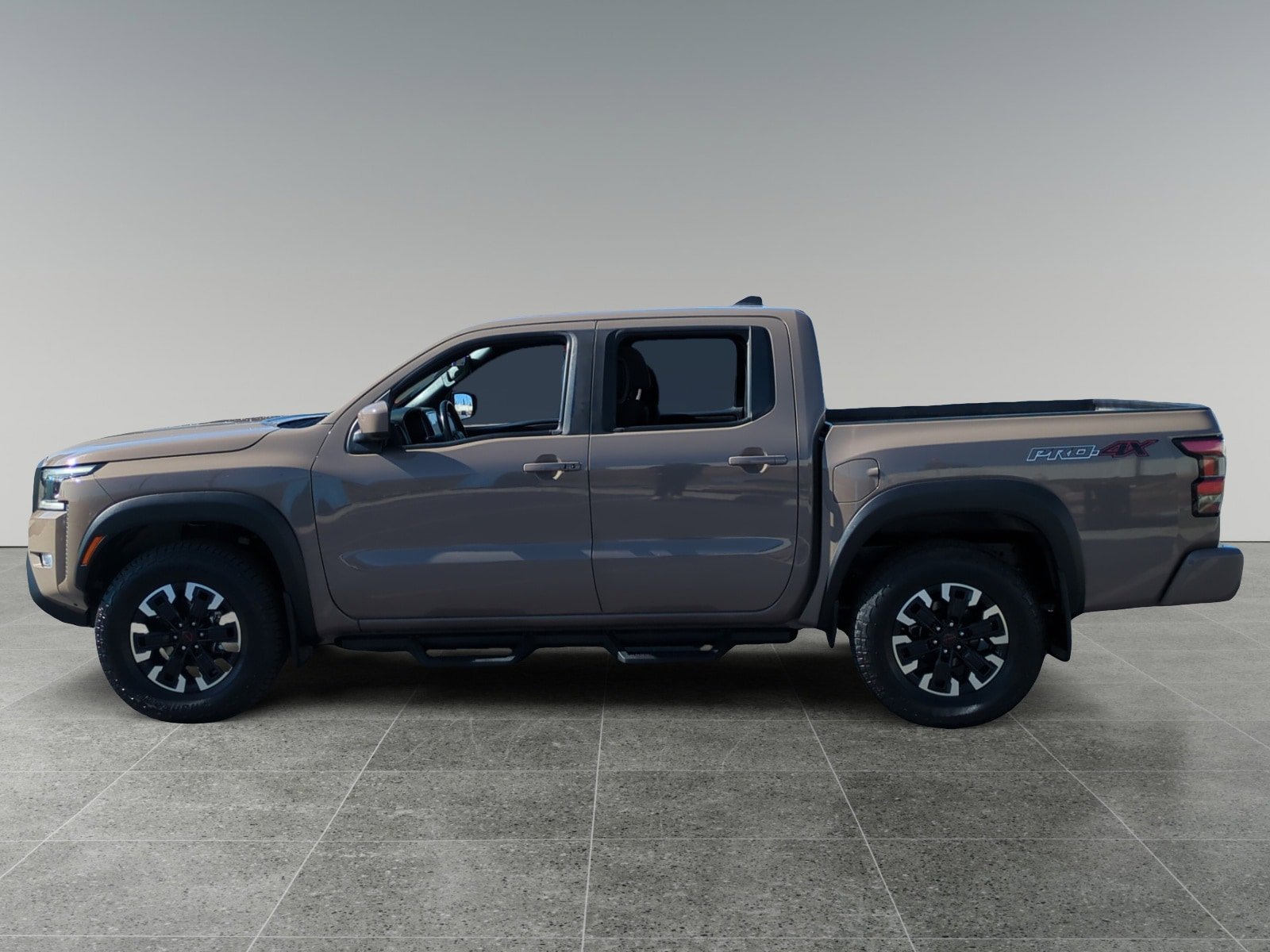 Used 2023 Nissan Frontier PRO-4X w/ Technology Package image 2