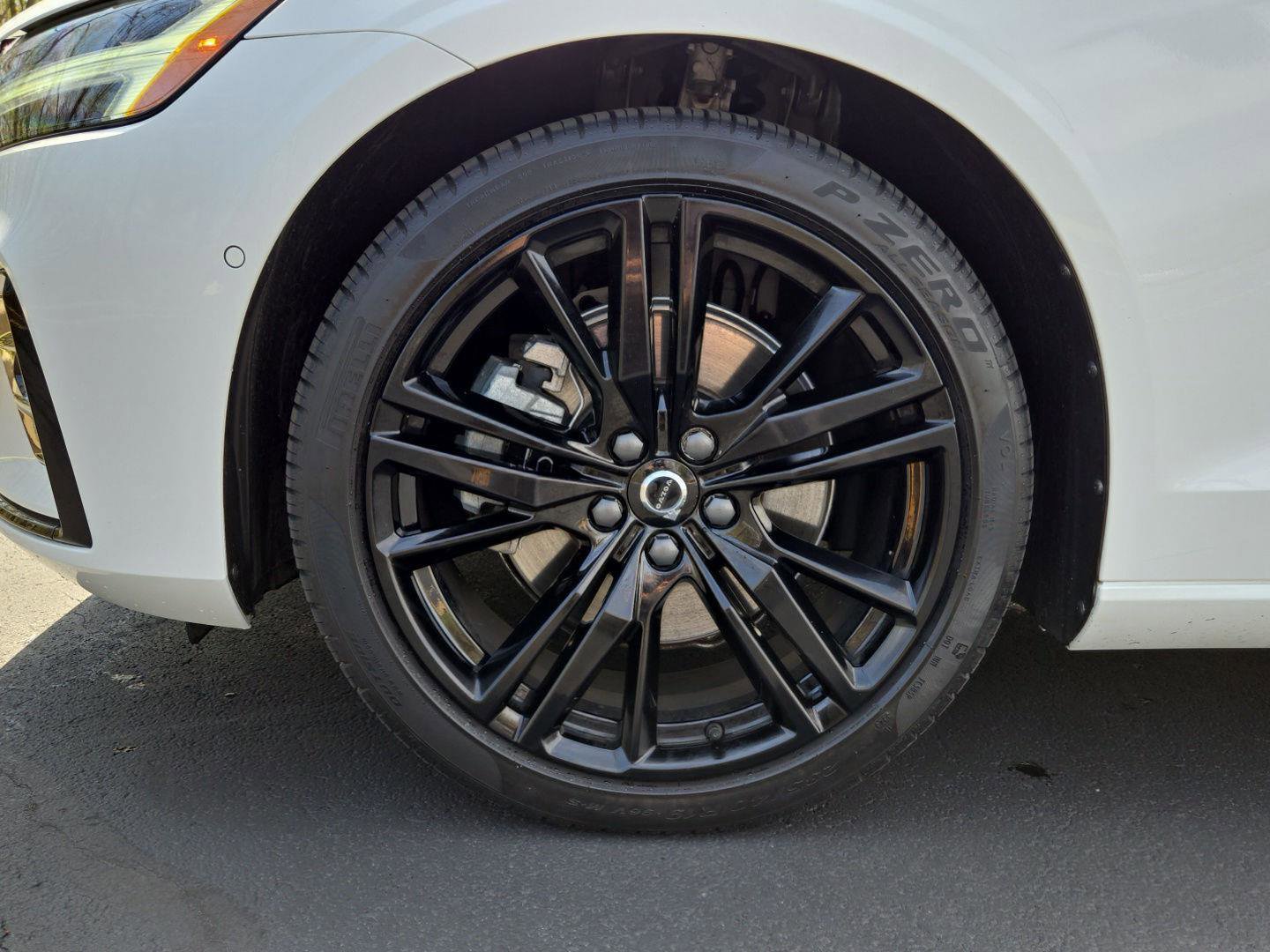 Used 2024 Volvo S60 B5 Plus w/ Protection Package Premier image 10