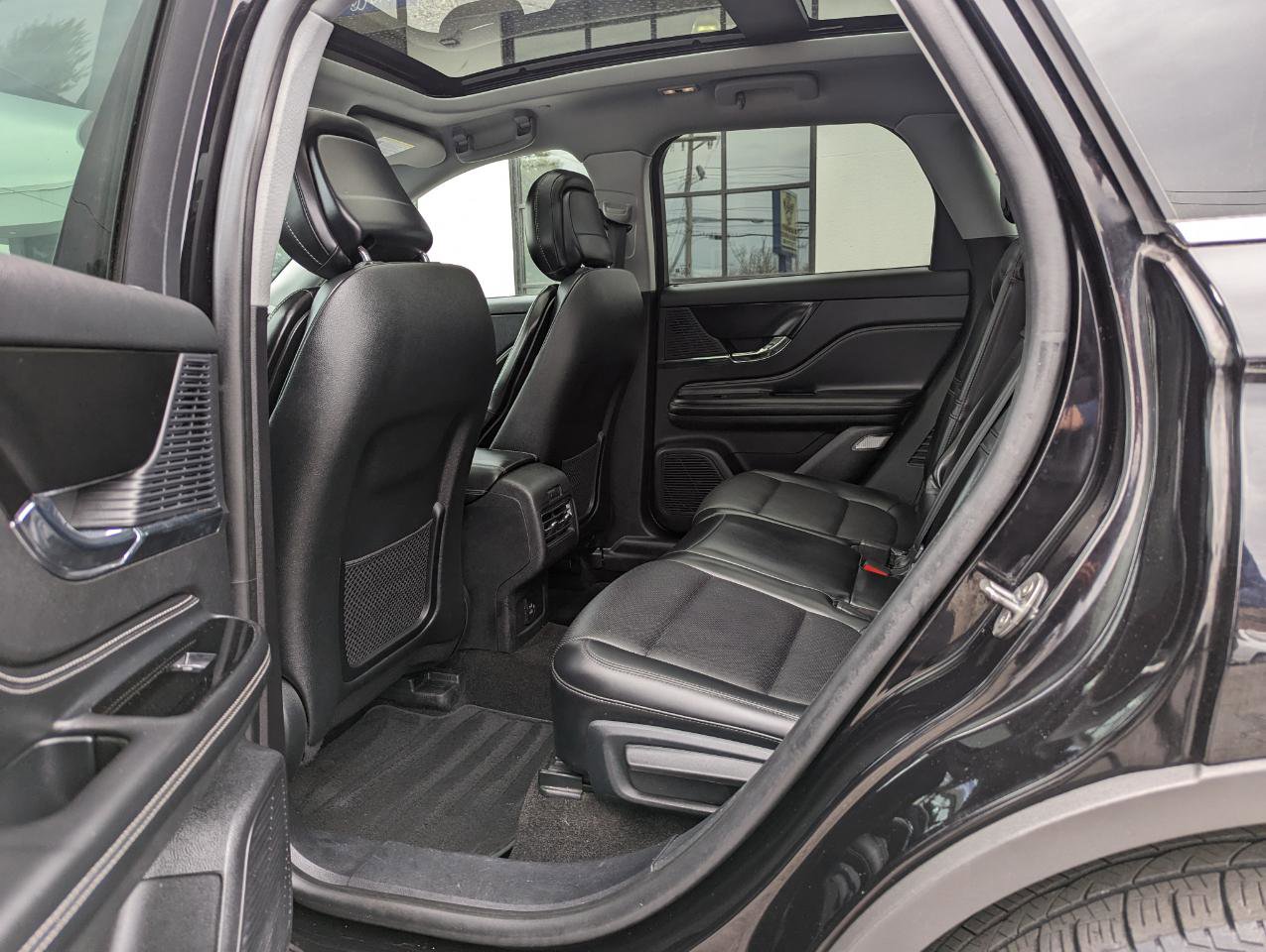 Used 2020 Lincoln Corsair AWD w/ Premium Package image 38