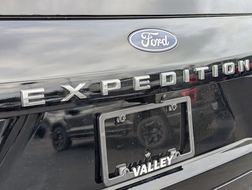New 2026 Ford Expedition Active AWD/4WD image 14