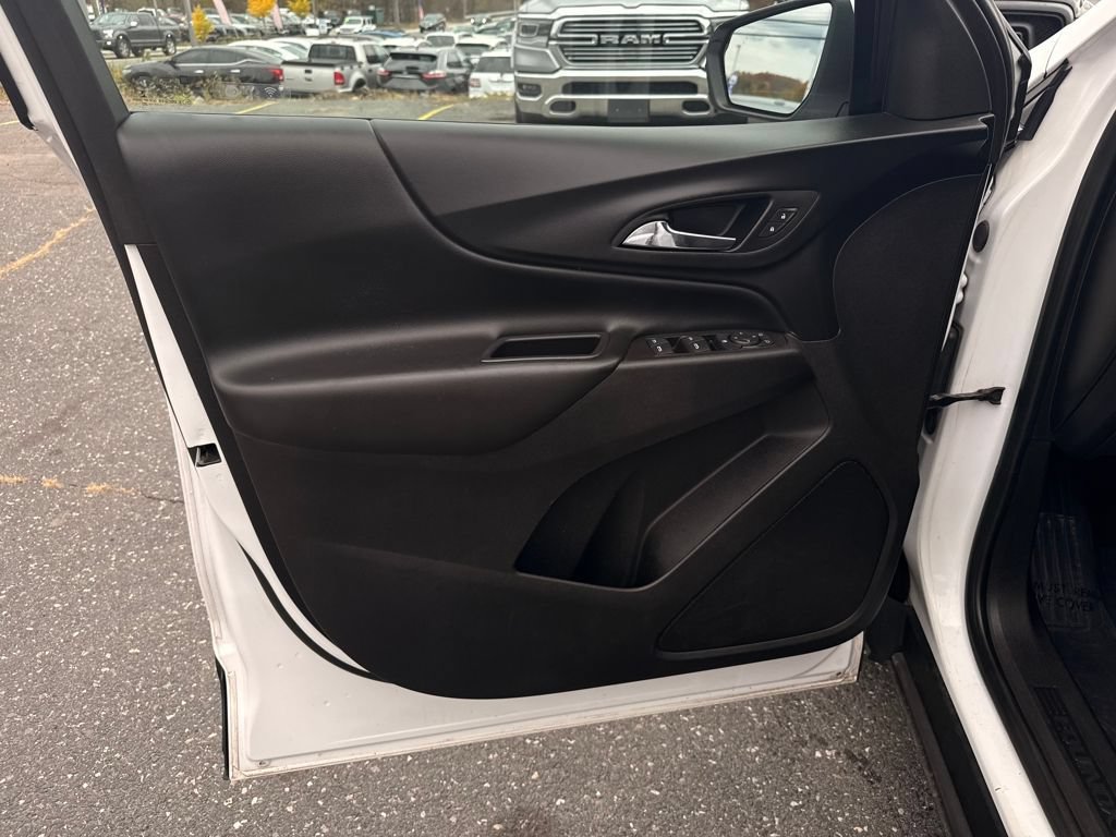Used 2020 Chevrolet Equinox LT AWD/4WD image 18