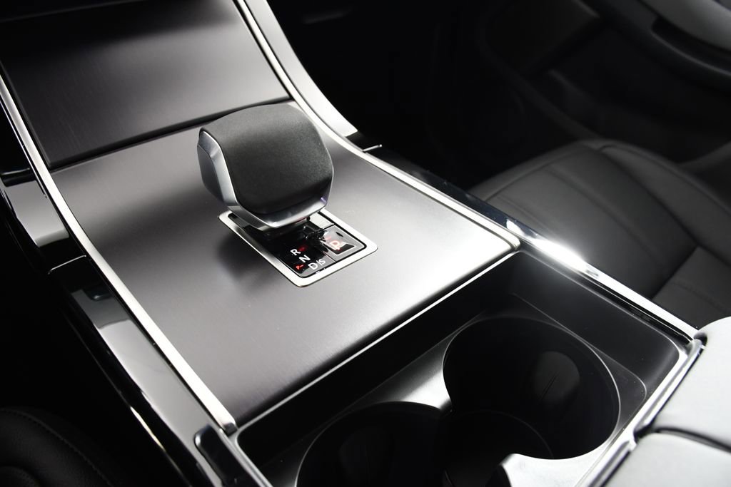 Certified 2026 Land Rover Range Rover Evoque Dynamic SE image 30