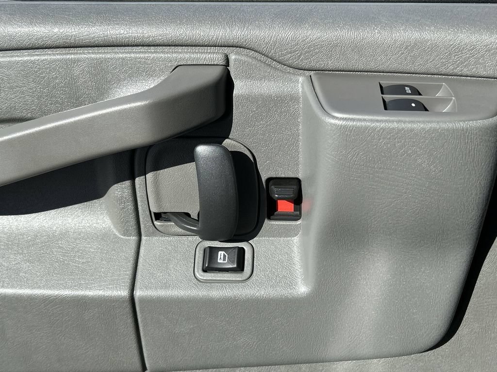 New 2025 GMC Savana 3500 w/ Power Convenience Package RWD image 22