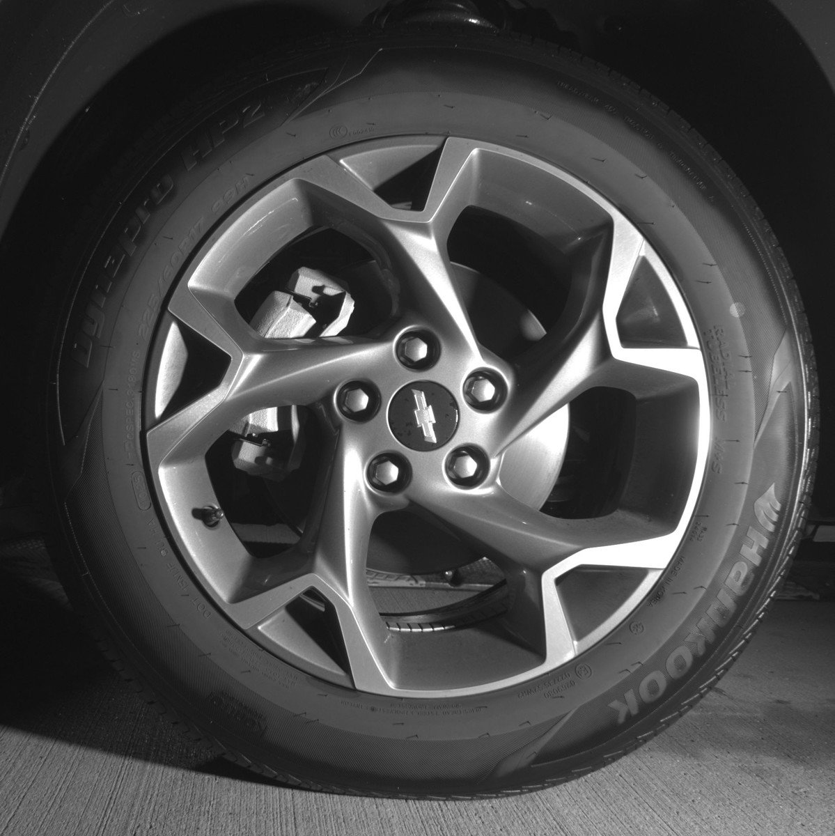 Used 2025 Chevrolet Trax LT FWD image 12