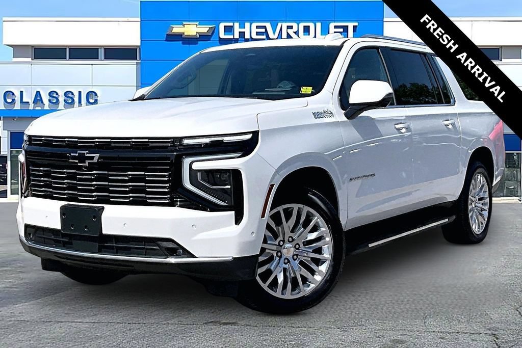 Used 2025 Chevrolet Suburban High Country w/ Sun And Tow Package AWD/4WD image 2