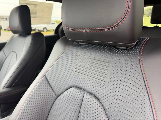 New 2027 Chrysler Pacifica Select AWD/4WD image 14