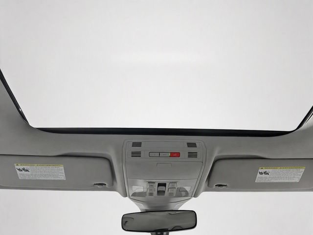 Used 2025 Volkswagen Jetta SE FWD image 24