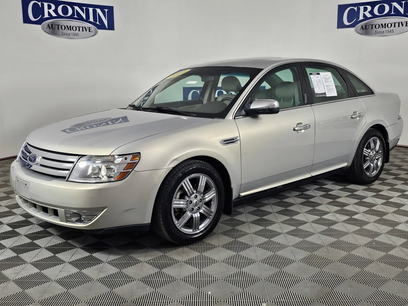 Used 2009 Ford Taurus Limited FWD image 23