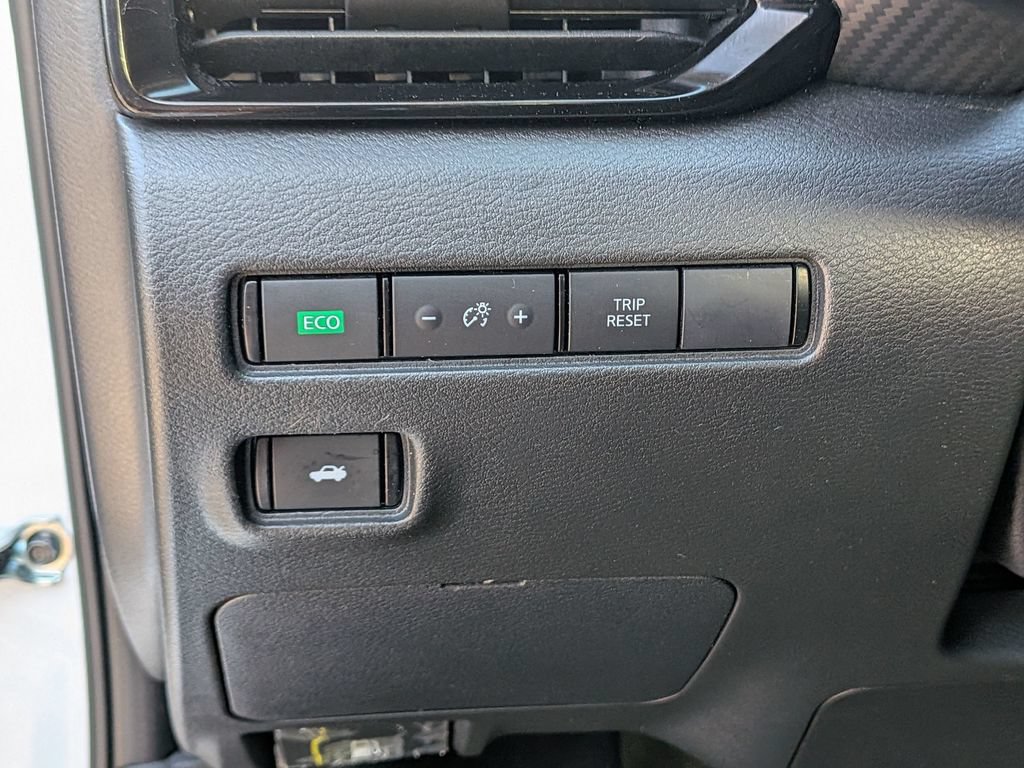 Used 2024 Nissan Sentra SV FWD image 18