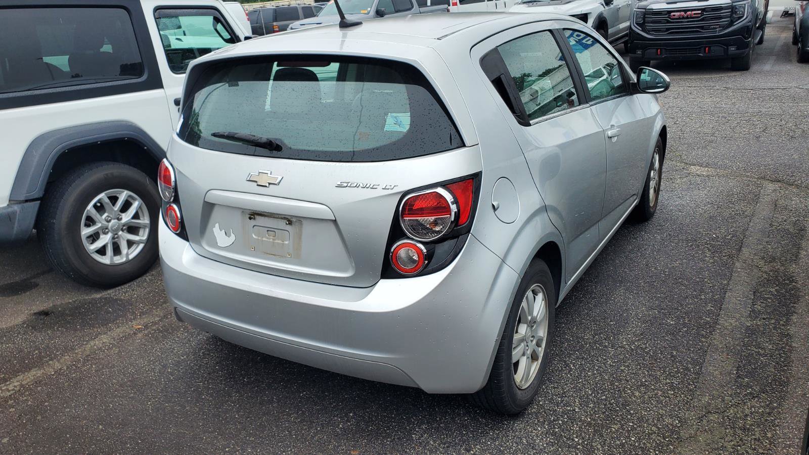 Used 2014 Chevrolet Sonic LT FWD image 9