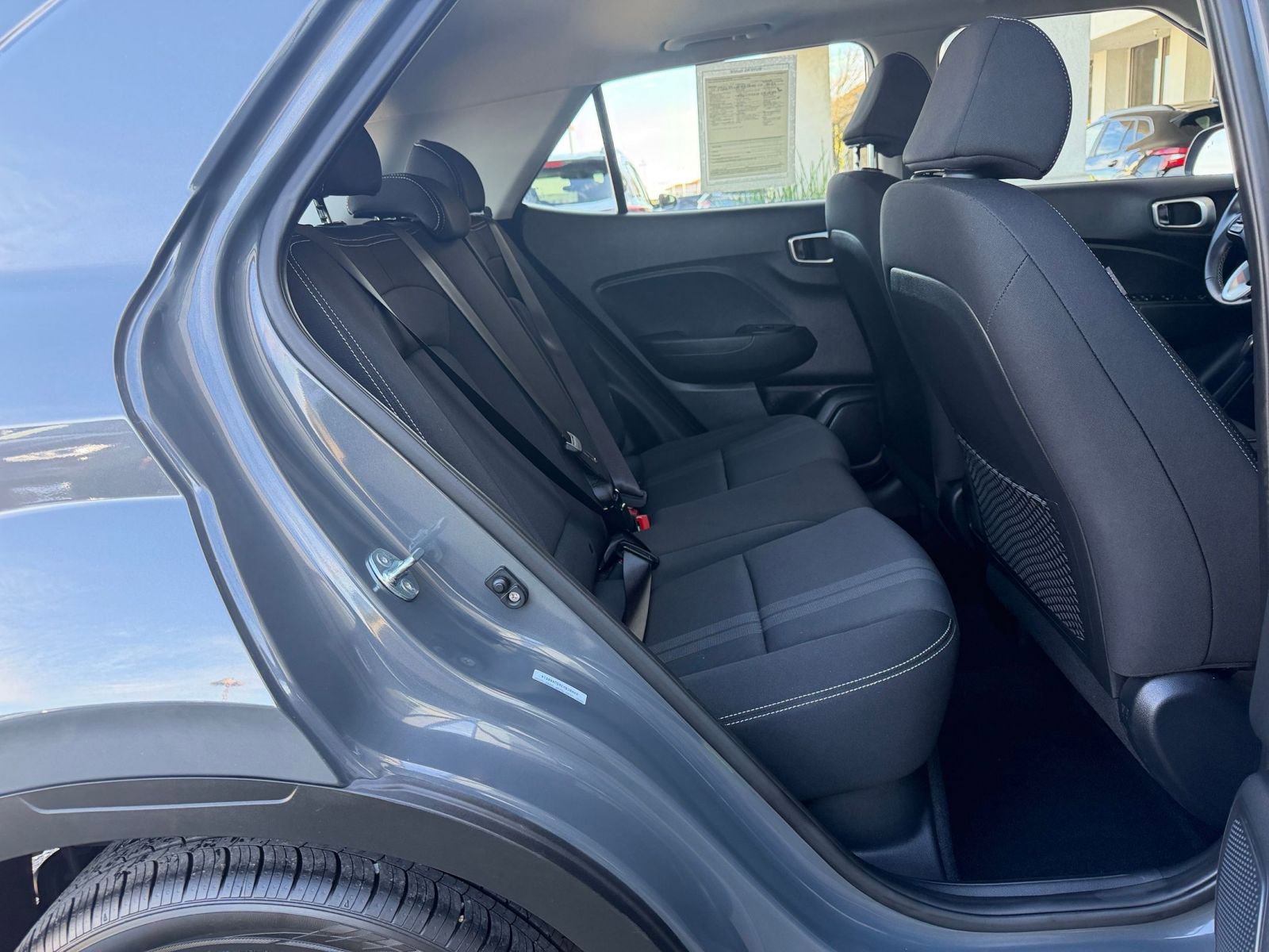 Used 2025 Hyundai Venue SEL image 41