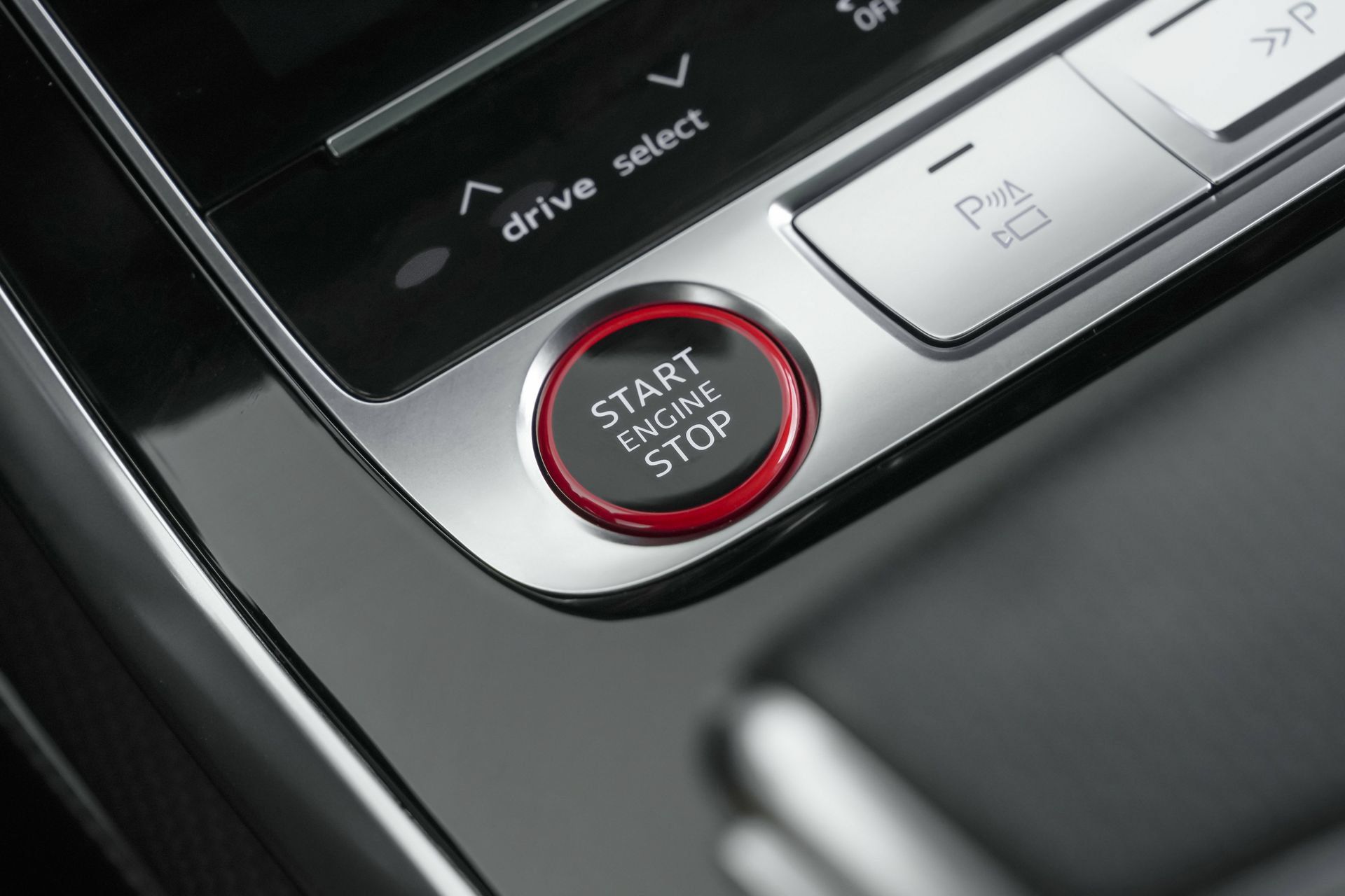 Used 2024 Audi RS Q8 AWD/4WD image 32
