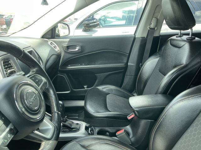 Used 2020 Jeep Compass Latitude w/ Cold Weather Group AWD/4WD image 2