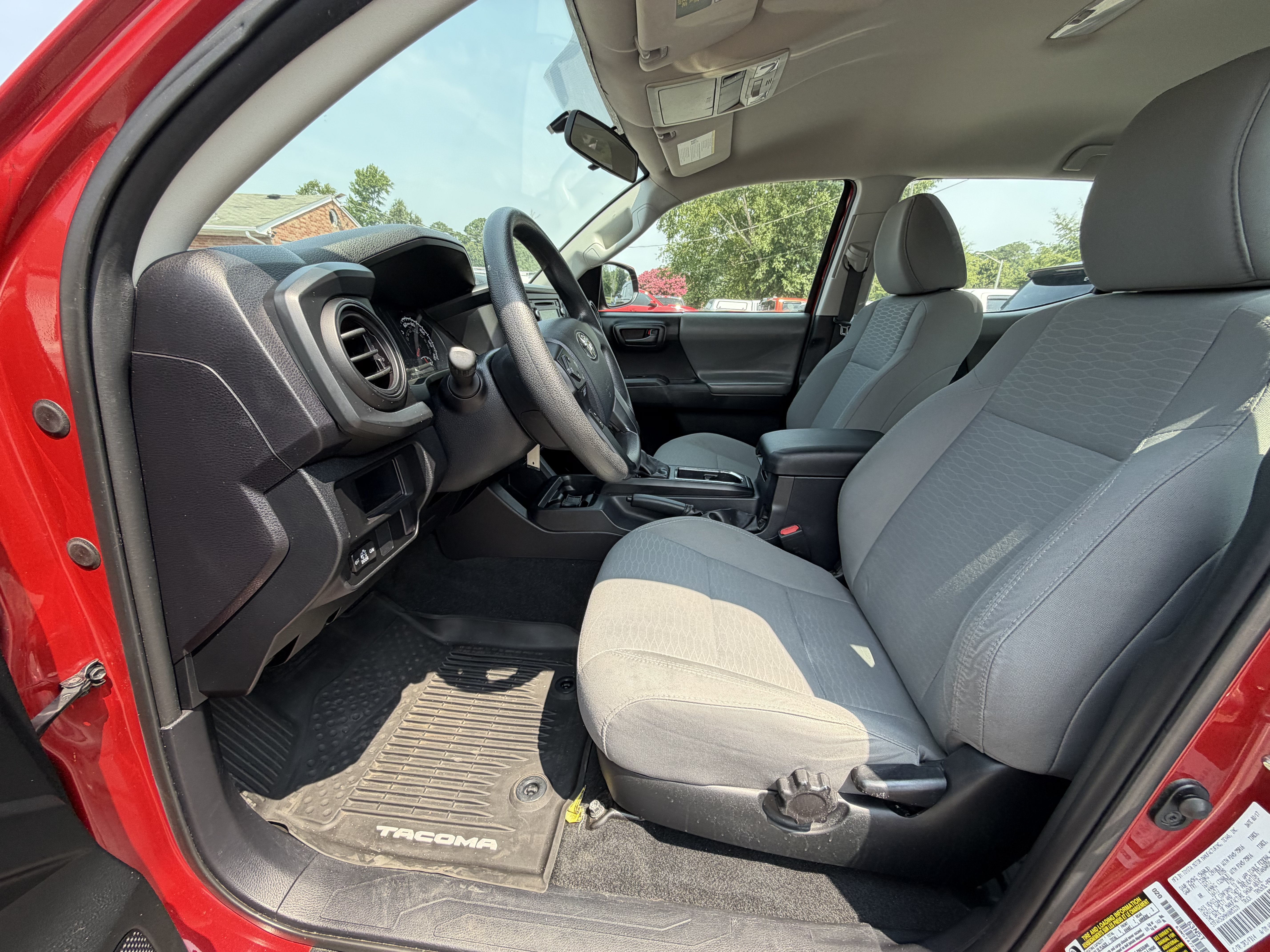 Used 2017 Toyota Tacoma SR w/ SR Convenience Package RWD image 12