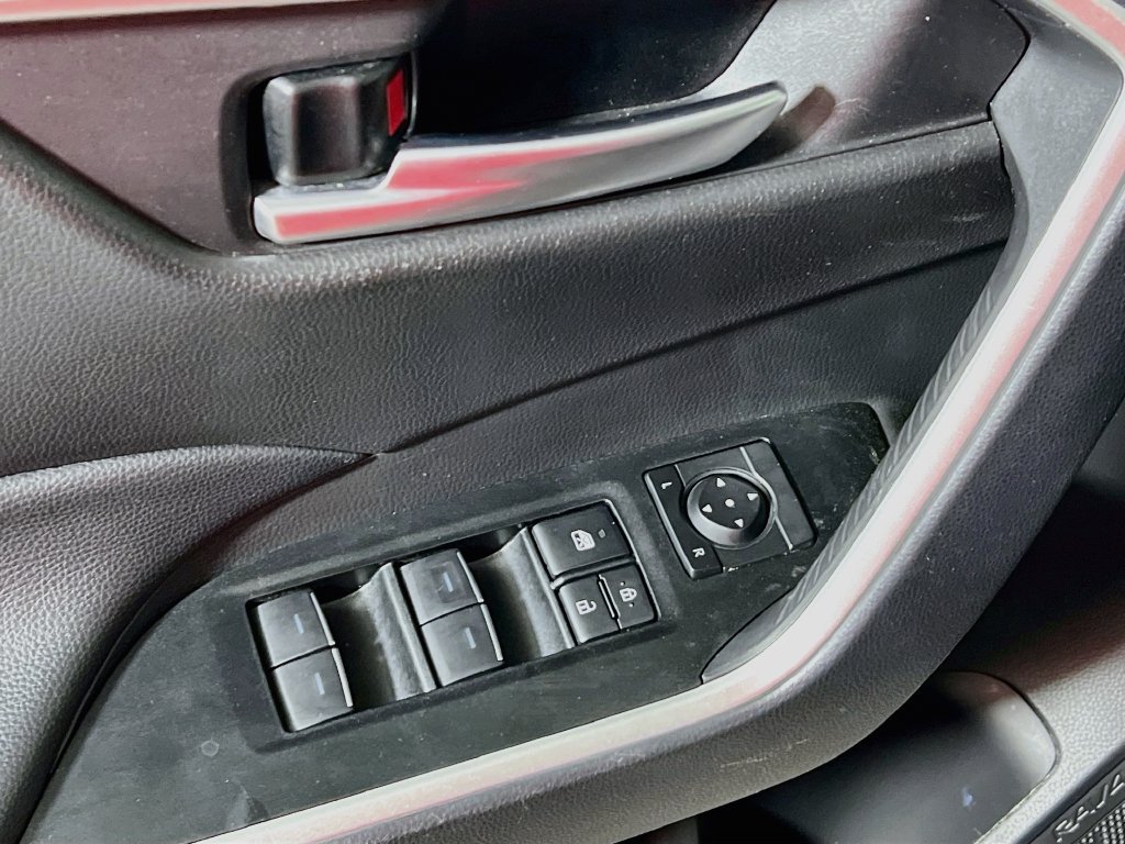Certified 2025 Toyota RAV4 XLE AWD/4WD image 16