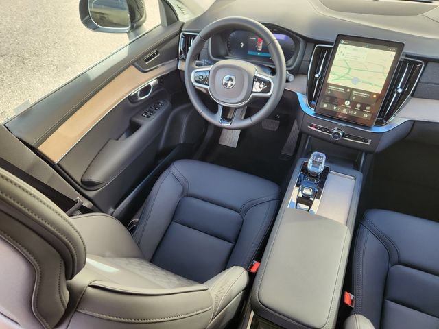 New 2026 Volvo XC90 B5 Core AWD/4WD image 10