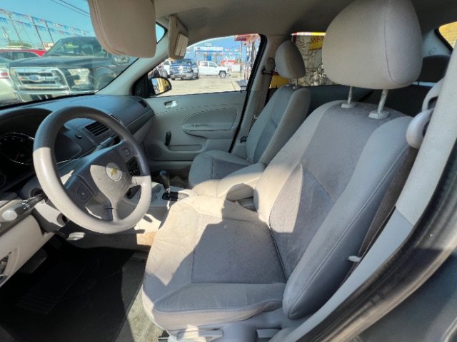 Used 2005 Chevrolet Cobalt Sedan FWD image 10