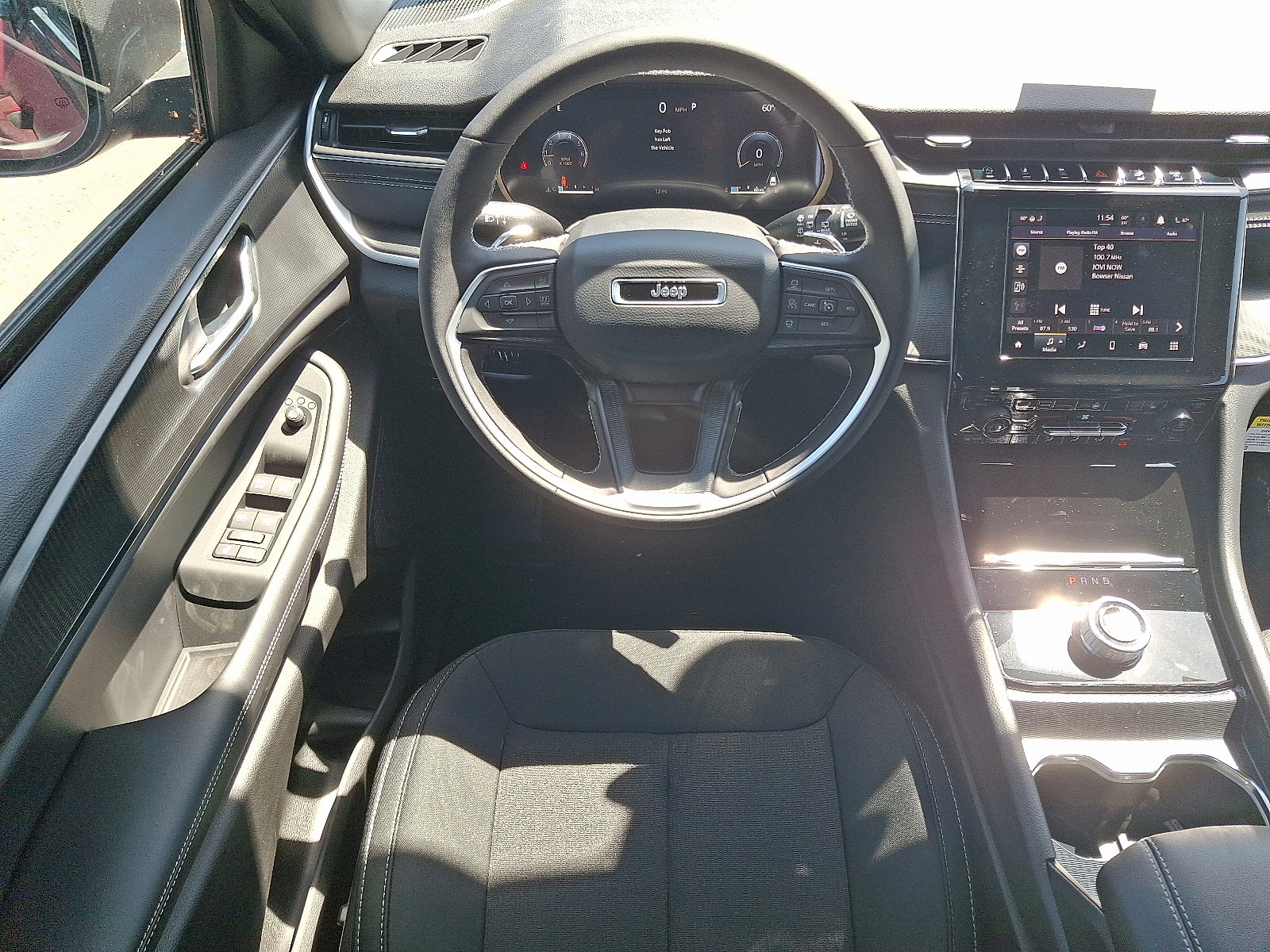 New 2025 Jeep Grand Cherokee Laredo X w/ Luxury Tech Group I image 11