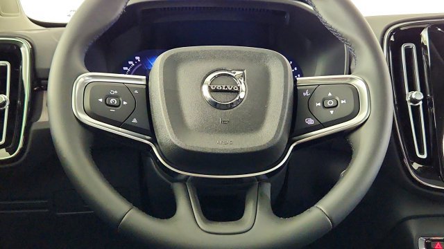 New 2026 Volvo XC40 B5 Plus w/ Climate Package AWD/4WD image 25