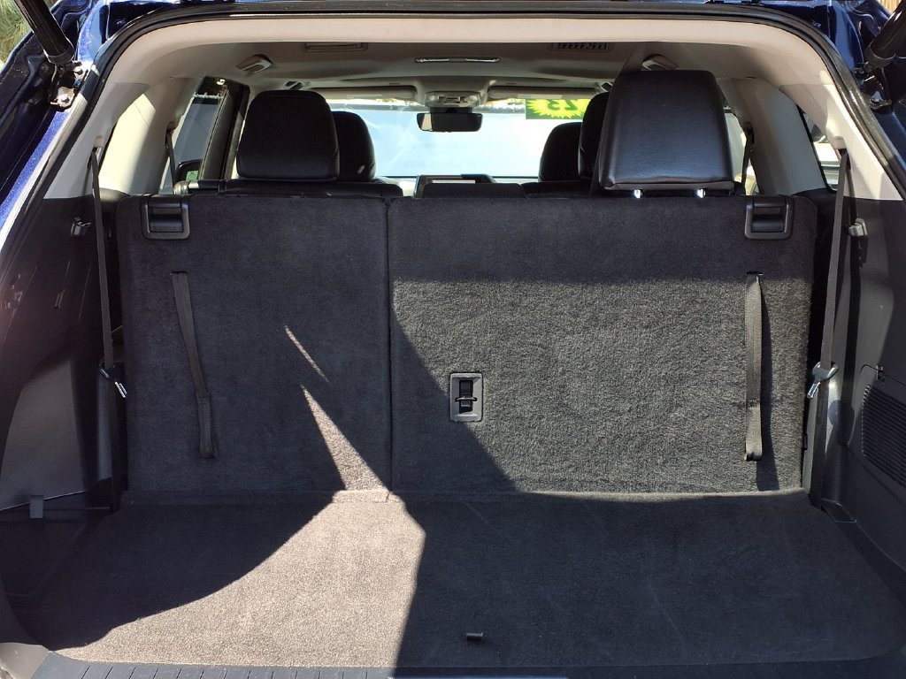 Certified 2023 Toyota Highlander XLE AWD/4WD image 7