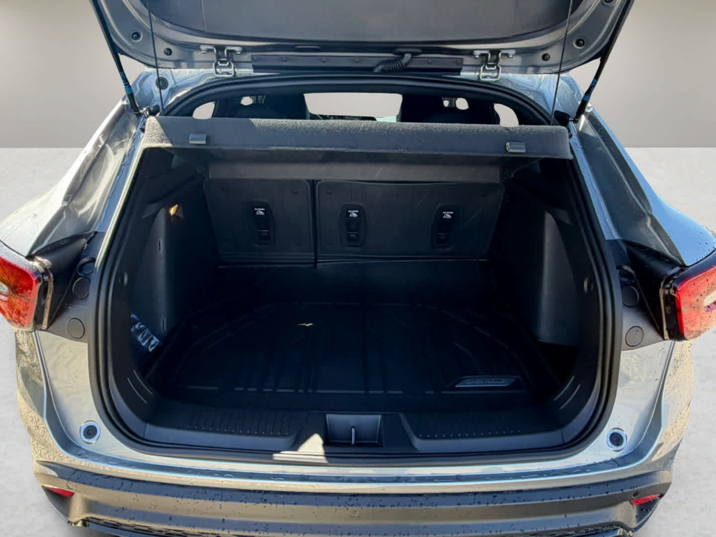 New 2026 Chevrolet Trax RS w/ Sunroof Package FWD image 16