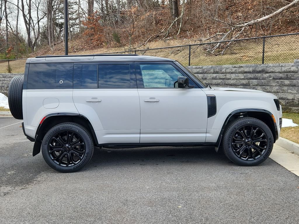 New 2026 Land Rover Defender 110 OCTA image 11