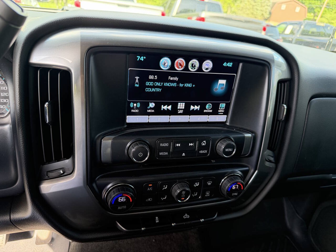 Used 2018 Chevrolet Silverado 1500 LT w/ All Star Edition AWD/4WD image 18