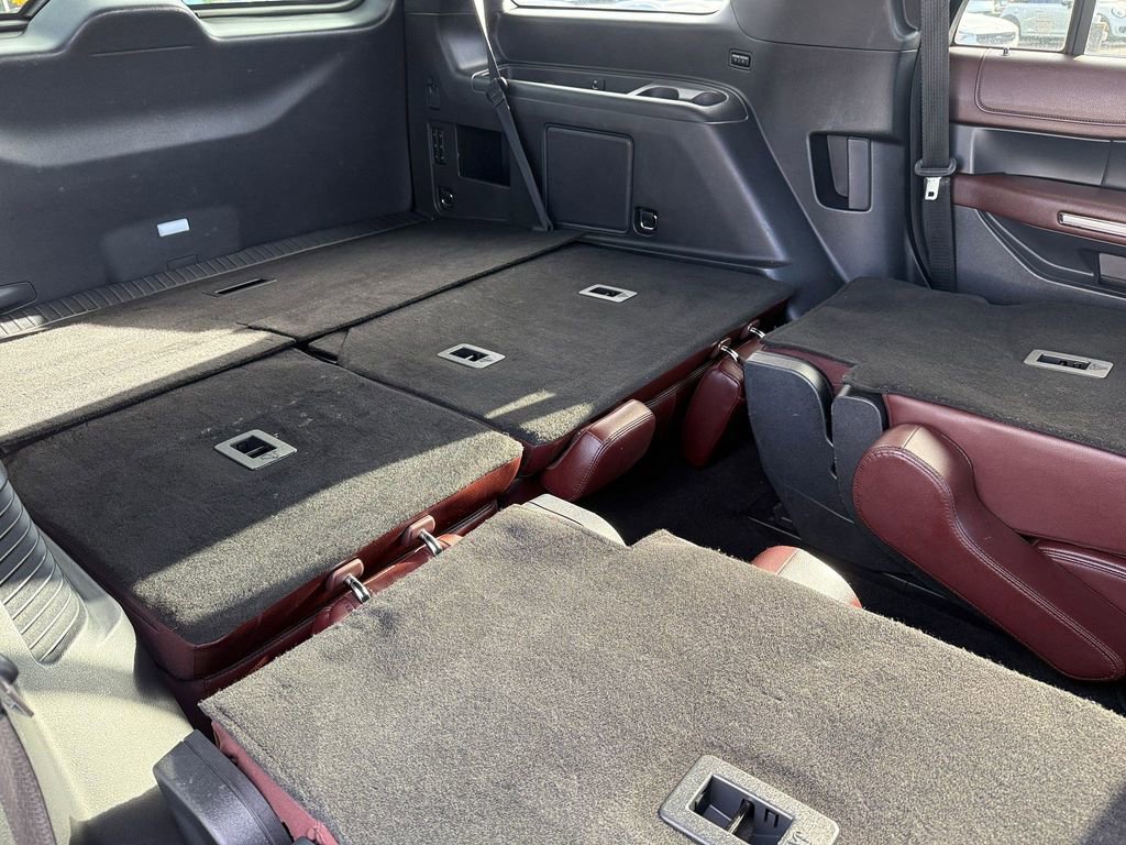 Used 2022 Ford Expedition Limited image 20