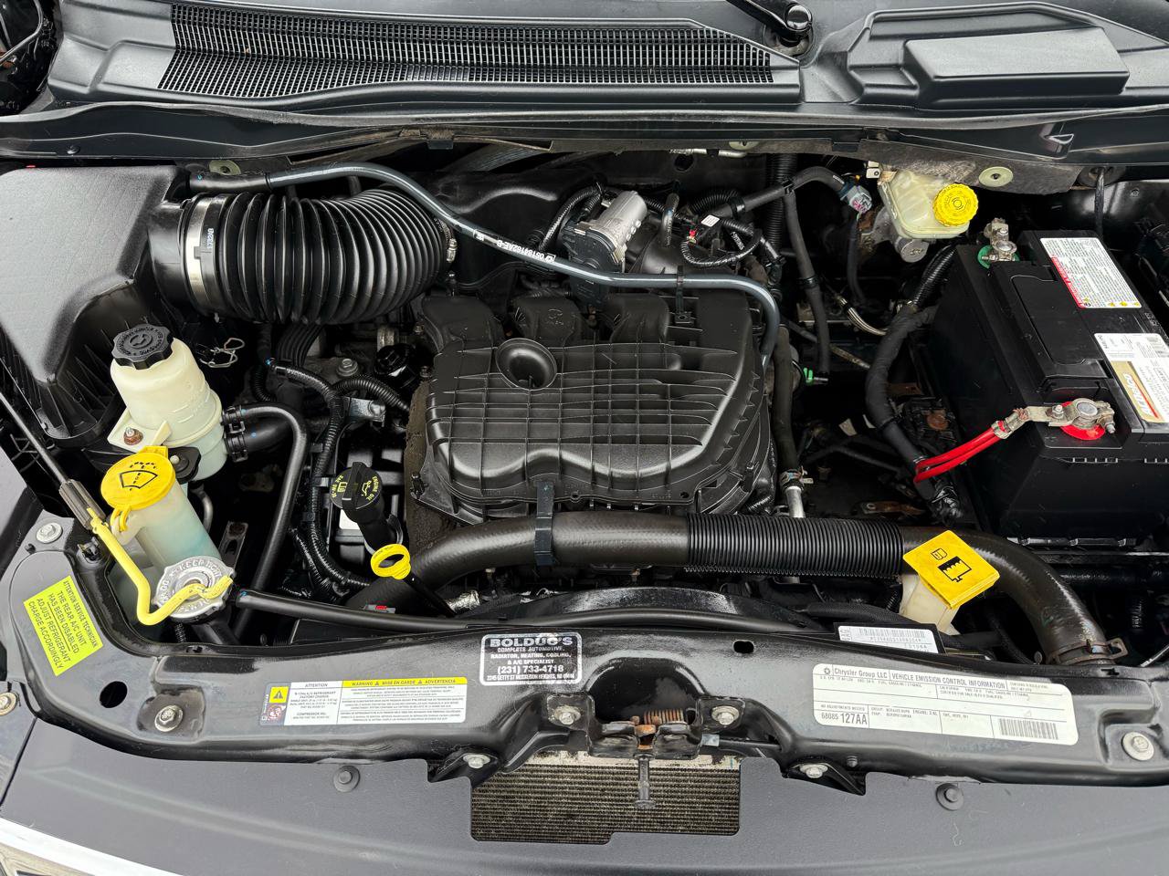 Used 2011 Chrysler Town & Country Touring-L w/ Entertainment Group #2 FWD image 31