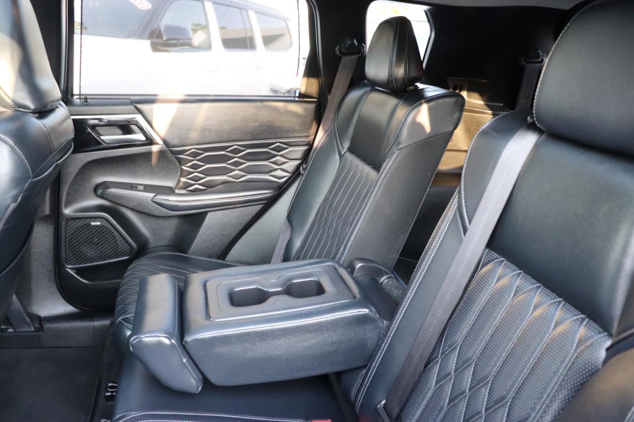 Used 2025 Mitsubishi Outlander SEL FWD image 28
