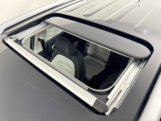 New 2026 Hyundai Venue SEL FWD image 34